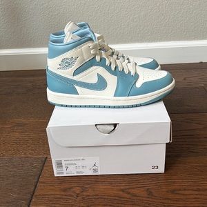 NIB Womens Air Jordan 1 Mid Sail Worn Blue Sail
